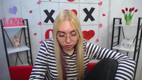 Snapshot of beatriceflyy chatting on March 5, 2025, 9:27 am BeatriceFlyy online show from March 5, 2025, 9:27 am