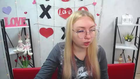 Snapshot of beatriceflyy chatting on October 5, 2025, 12:03 pm BeatriceFlyy online show from October 5, 2025, 12:03 pm