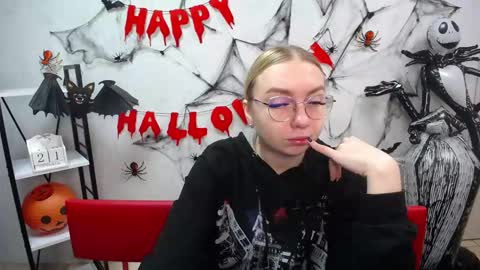 Snapshot of beatriceflyy chatting on October 22, 2025, 11:43 am BeatriceFlyy online show from October 22, 2025, 11:43 am