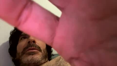 beautifukk online show from October 26, 2025, 8:09 am