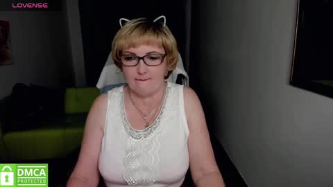 Snapshot of beautiful_lina7 chatting on January 5, 2025, 4:59 pm your Lana online show from January 5, 2025, 4:59 pm