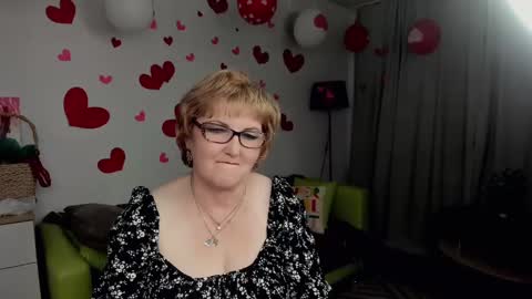 Snapshot of beautiful_lina7 chatting on February 14, 2025, 7:12 pm your Lana online show from February 14, 2025, 7:12 pm
