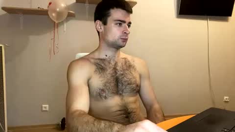 Nik online show from September 25, 2025, 2:32 pm