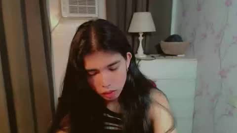 TRIXIE online show from April 1, 2026, 1:41 pm