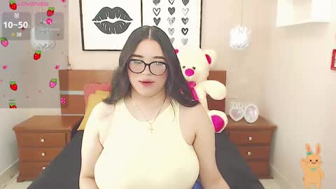 Snapshot of beautty_pink chatting on December 18, 2024, 2:38 pm beautty_pink online show from December 18, 2024, 2:38 pm