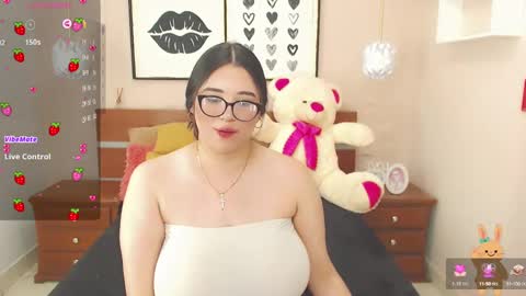 Snapshot of beautty_pink chatting on January 22, 2025, 8:06 pm beautty_pink online show from January 22, 2025, 8:06 pm