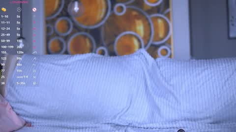 Snapshot of beauty_fuel chatting on September 21, 2025, 6:26 am Polly online show from September 21, 2025, 6:26 am