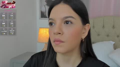 Snapshot of beautyari_ chatting on February 26, 2025, 12:25 pm Ariana Reyes online show from February 26, 2025, 12:25 pm