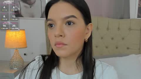 Snapshot of beautyari_ chatting on March 4, 2025, 12:22 pm Ariana Reyes online show from March 4, 2025, 12:22 pm