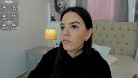 Snapshot of beautyari_ chatting on March 12, 2025, 12:15 pm Ariana Reyes online show from March 12, 2025, 12:15 pm