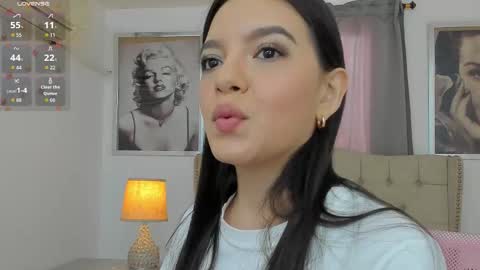 Snapshot of beautyari_ chatting on October 10, 2025, 12:15 pm Ariana Reyes online show from October 10, 2025, 12:15 pm