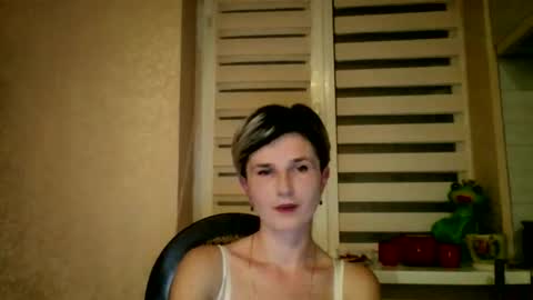 BeautyKsenia online show from November 21, 2025, 8:18 pm