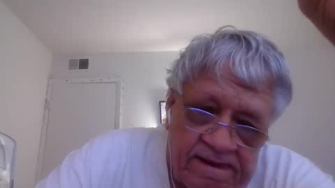 Snapshot of beautytomyeyes chatting on December 13, 2024, 7:43 pm beautytomyeyes online show from December 13, 2024, 7:43 pm