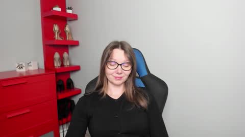 Zoe online show from December 3, 2025, 6:54 am