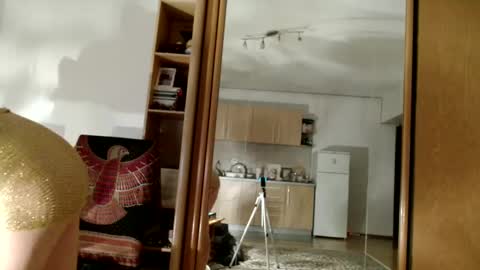 Raluca online show from November 9, 2025, 7:45 pm