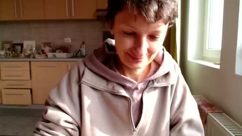 Raluca online show from December 5, 2025, 11:30 am