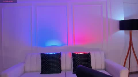 Am Becca online show from October 30, 2025, 8:31 pm