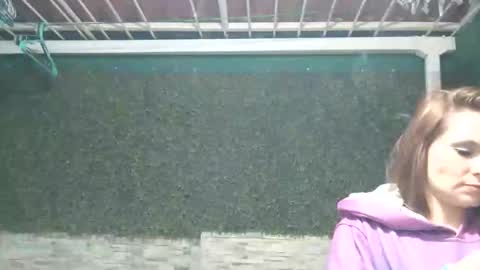 BECKY BOO  online show from April 28, 2026, 2:27 am