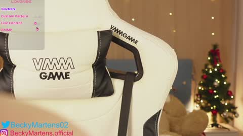 BeckyMartens come join me on    while im offline here  online show from January 10, 2025, 6:31 am