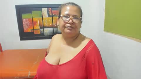 Snapshot of beckyummys chatting on February 21, 2025, 2:06 pm beckyummys online show from February 21, 2025, 2:06 pm