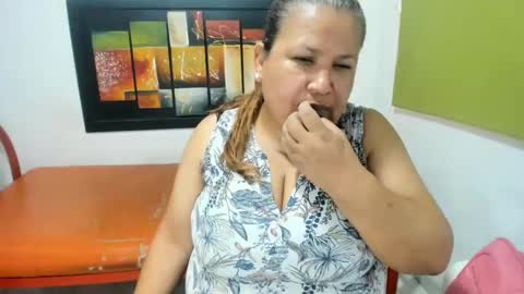 Snapshot of beckyummys chatting on February 23, 2025, 12:59 pm beckyummys online show from February 23, 2025, 12:59 pm