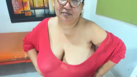 Snapshot of beckyummys chatting on March 3, 2025, 4:35 pm beckyummys online show from March 3, 2025, 4:35 pm