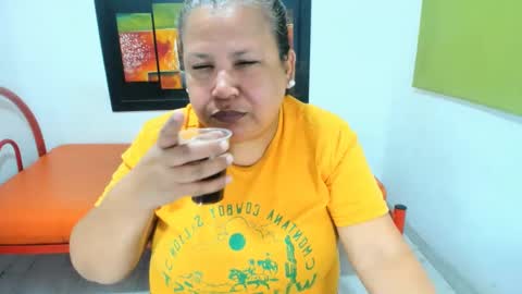 Snapshot of beckyummys chatting on March 5, 2025, 12:11 pm beckyummys online show from March 5, 2025, 12:11 pm