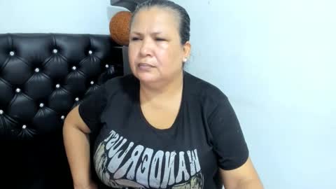 Snapshot of beckyummys chatting on October 14, 2025, 12:17 pm beckyummys online show from October 14, 2025, 12:17 pm