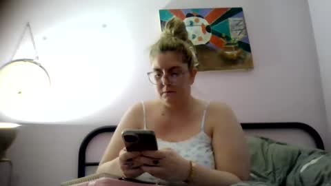 Snapshot of bedbandits chatting on October 6, 2025, 10:23 am Bedbandits69 online show from October 6, 2025, 10:23 am