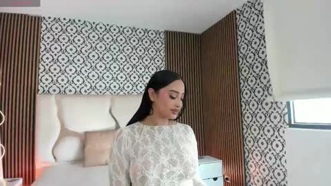 BELLA online show from May 20, 2026, 12:22 pm