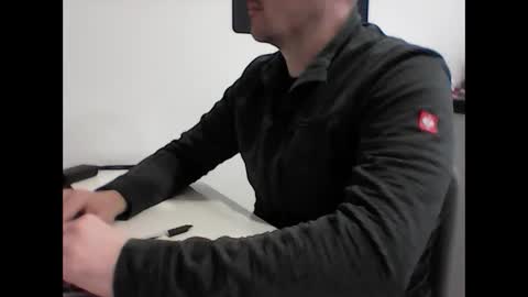 Snapshot of beenee3 chatting on February 20, 2026, 6:59 am beenee3 online show from February 20, 2026, 6:59 am