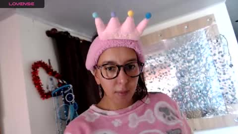 Snapshot of bekkasquirt chatting on December 31, 2024, 2:47 pm bekkasquirt online show from December 31, 2024, 2:47 pm