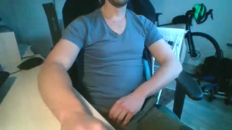 Snapshot of bel7ebite chatting on December 25, 2024, 4:00 pm bel7ebite online show from December 25, 2024, 4:00 pm