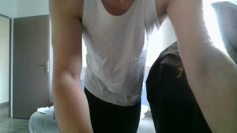 Snapshot of bel7ebite chatting on January 29, 2025, 10:58 am bel7ebite online show from January 29, 2025, 10:58 am