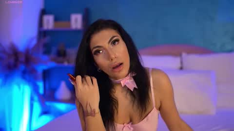 BellaJonnes online show from February 9, 2026, 8:35 pm