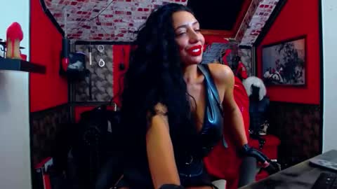 Snapshot of belatrixdomme chatting on April 24, 2026, 7:16 pm BelatrixDomme online show from April 24, 2026, 7:16 pm