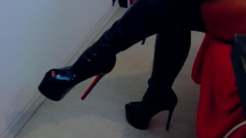 Snapshot of belatrixdomme chatting on May 16, 2026, 6:32 am BelatrixDomme online show from May 16, 2026, 6:32 am