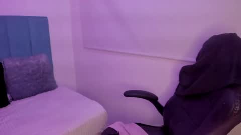 Snapshot of belinda_ws chatting on September 26, 2025, 4:00 pm Bella online show from September 26, 2025, 4:00 pm