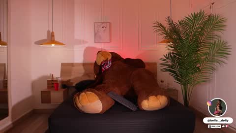    online show from October 31, 2025, 11:22 am