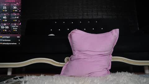 Emma  Bella online show from January 19, 2025, 11:43 pm