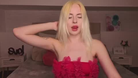 Bella online show from June 9, 2026, 9:26 pm