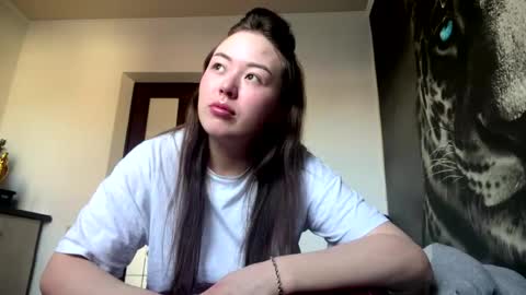 Hanna here Welcome  online show from March 25, 2026, 2:28 am