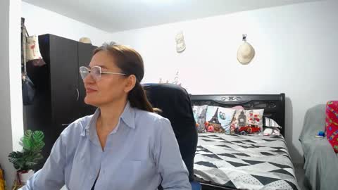 Bella online show from February 6, 2025, 4:10 am