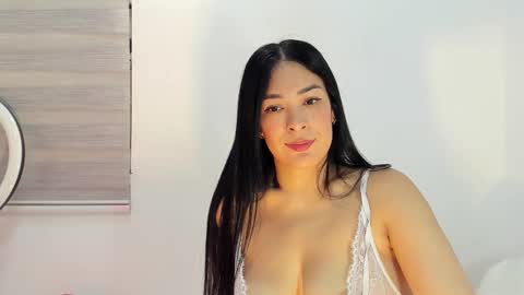 Laura online show from December 22, 2025, 10:07 pm