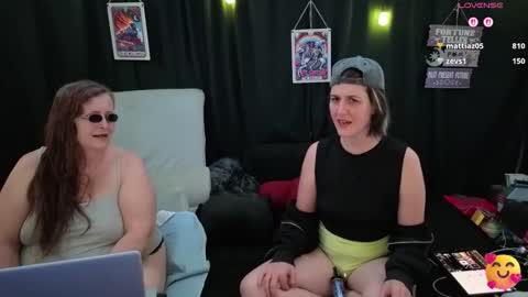 Bella James online show from November 12, 2025, 4:40 pm