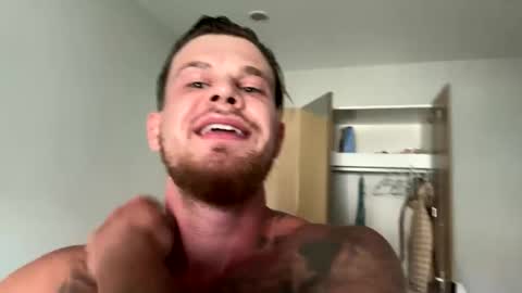 Snapshot of bella_john_grey chatting on February 18, 2026, 10:00 am online show from February 18, 2026, 10:00 am