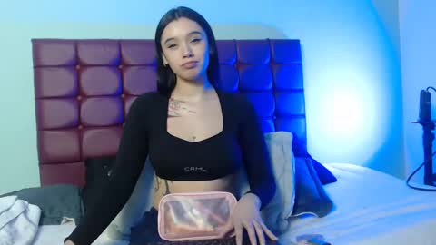 Valentina online show from November 5, 2025, 2:11 am