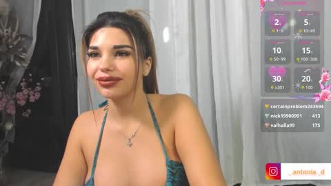 bella_posh online show from November 6, 2025, 4:35 am