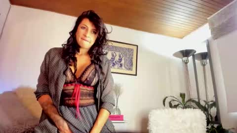 Snapshot of bella_rosee1 chatting on October 12, 2025, 12:15 pm  Maria online show from October 12, 2025, 12:15 pm