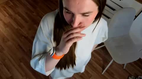 Snapshot of bella_soft chatting on May 21, 2026, 2:57 pm Bella online show from May 21, 2026, 2:57 pm